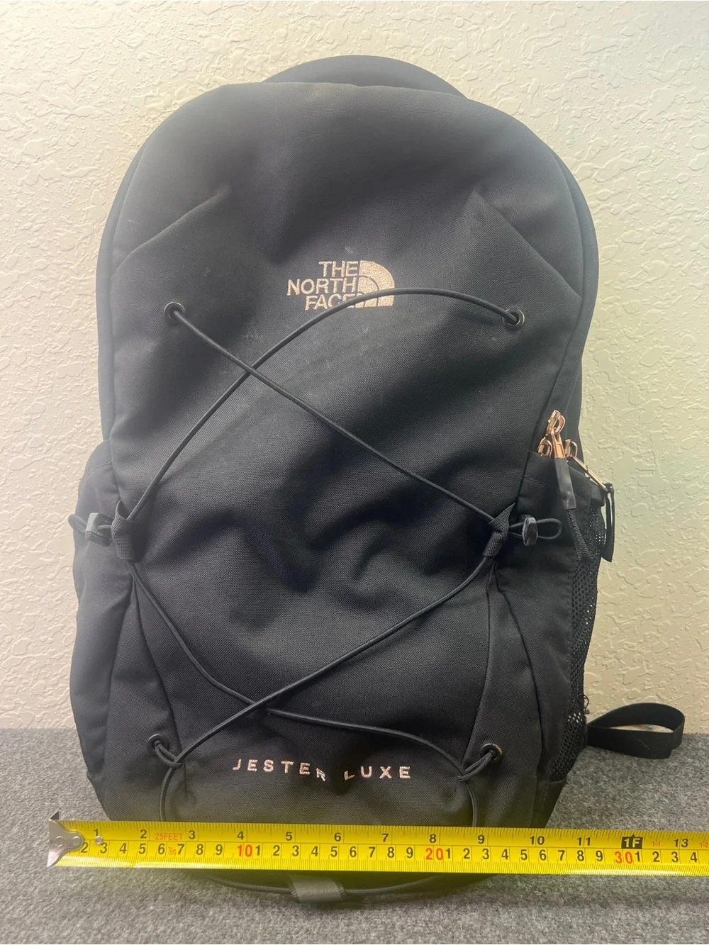 North Face - Jester Luxe Backpack / TNF Black Heather/Burnt Coral North Face -